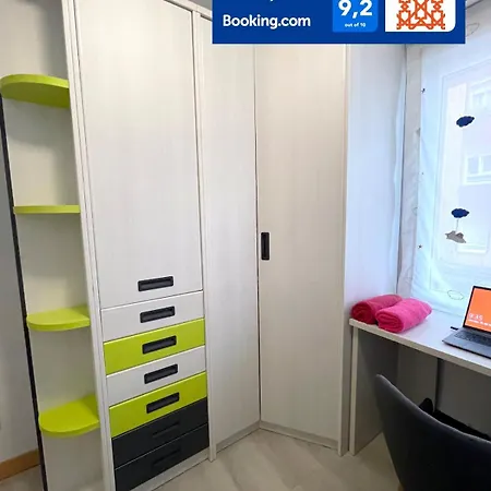 A Puertas De La Catedral 90m2 Con Garaje דירה *